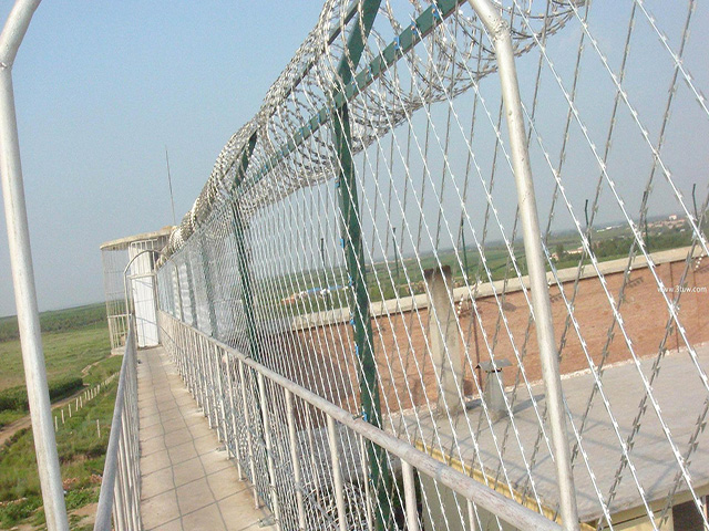 监狱护栏网具有良好的防攀爬效果
