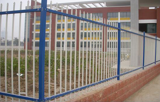 学校操场护栏网的产品优点