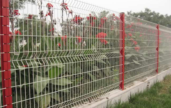 苗圃围栏网的制造工艺及优势