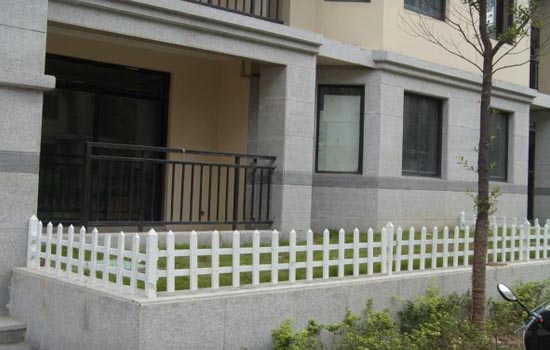 护栏网网片如何安装