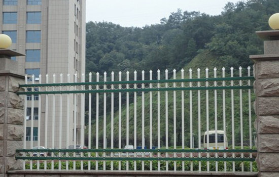 庭院锌钢围栏的优点介绍