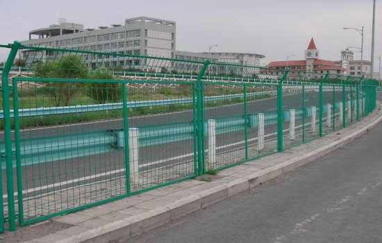 不锈钢防撞护栏的模板结构