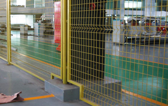 安平足球场围网