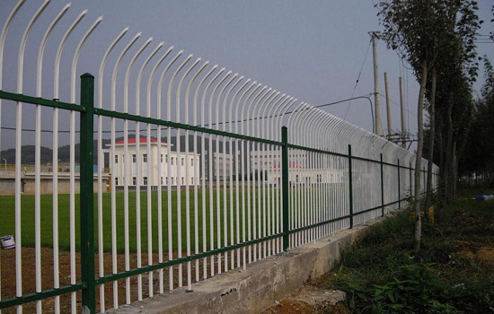 内蒙古体育场护栏网造价与哪些因素有关