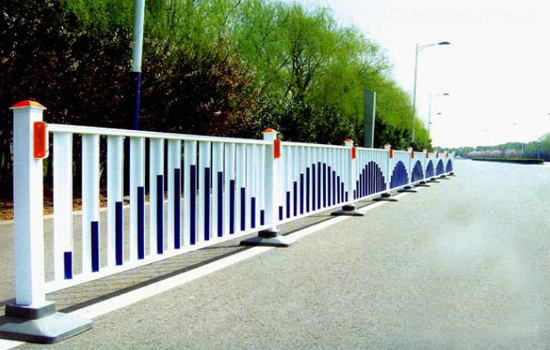 道路护栏网于城市的重要性