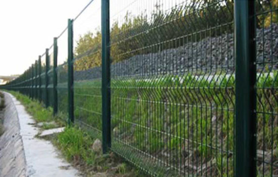 交通护栏的安装流程和功能介绍