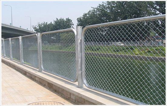 500套农场护栏已经投入生产