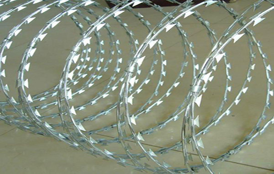 剖析护栏网破损原因